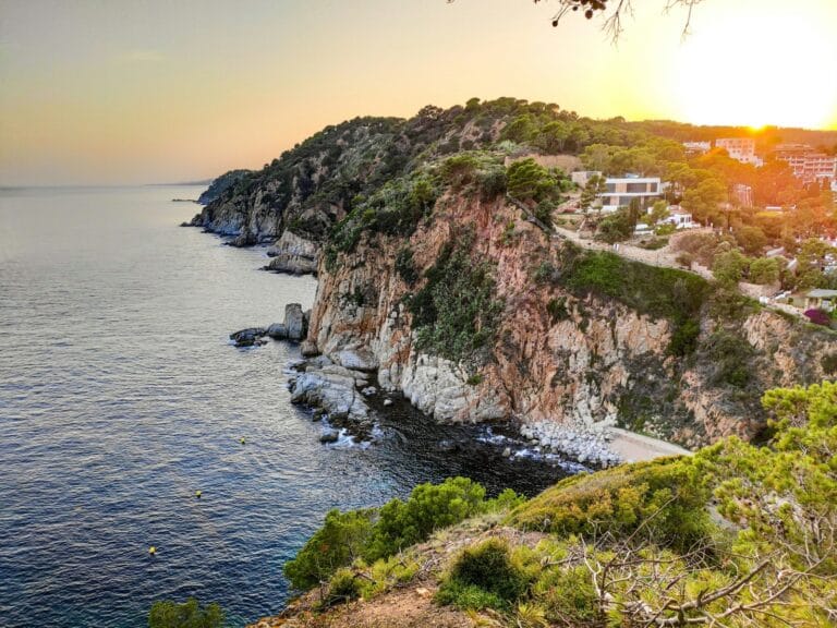 aerial-photo-of-cliff-during-daytime-scaled